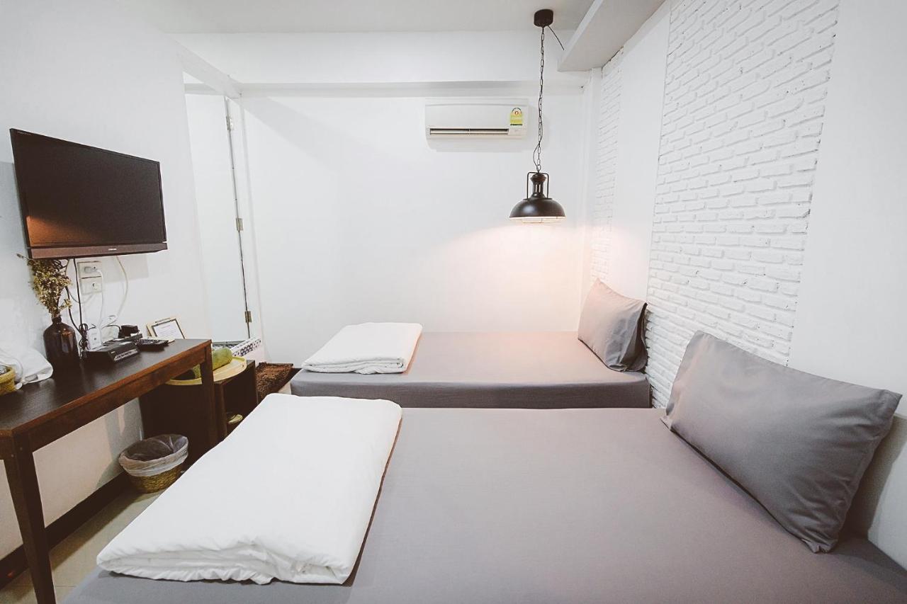 Hotel Pine Cafe'&Bed Ayutthaya Exteriér fotografie