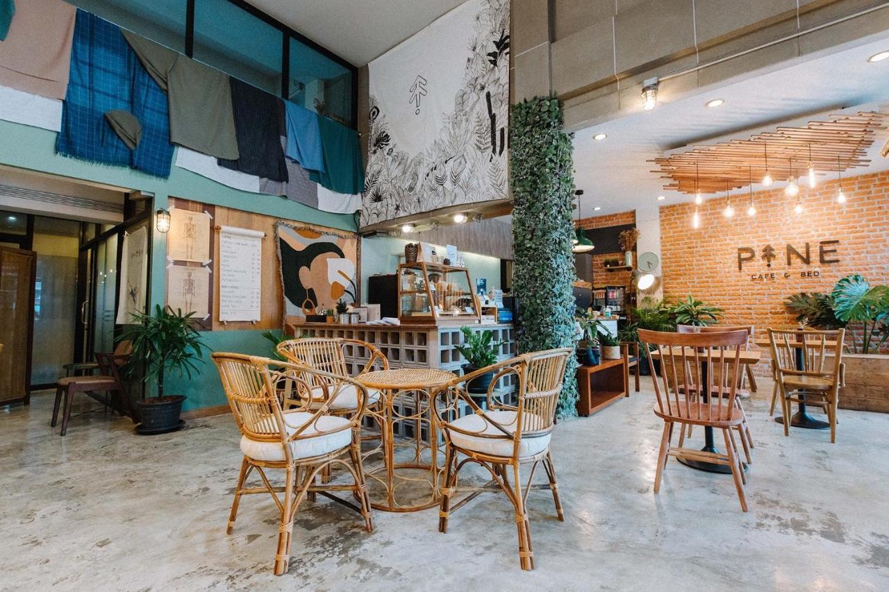 Hotel Pine Cafe'&Bed Ayutthaya Exteriér fotografie